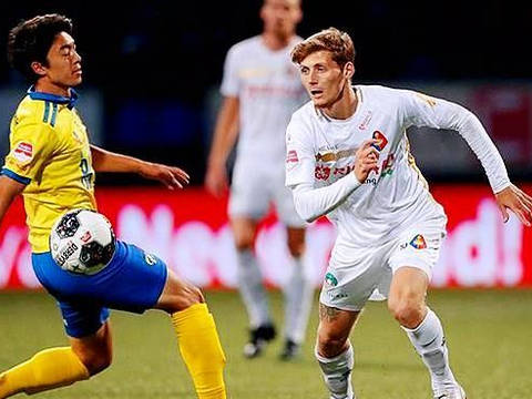 黄金阵容的 黄金阵容的